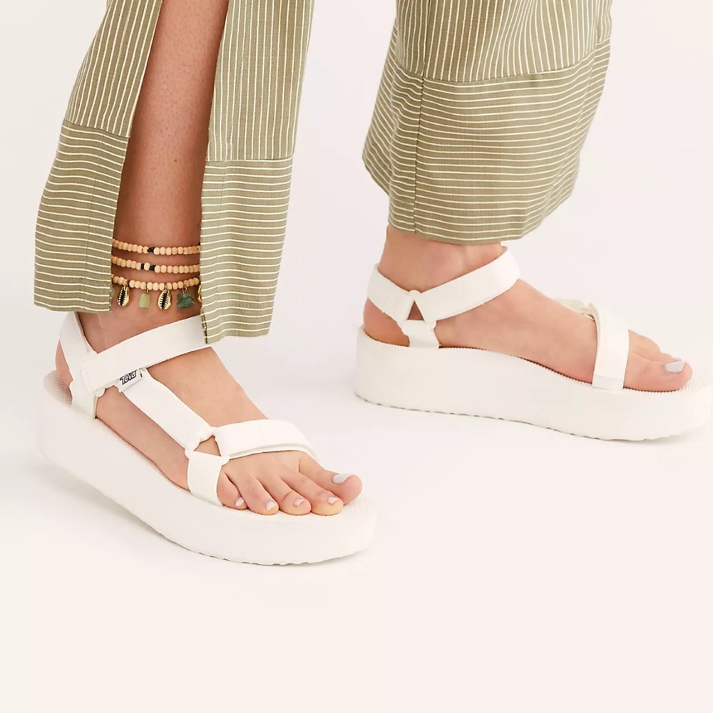 Teva Flatform Universal Platform Sandals White Size 9